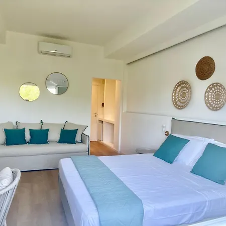 Elis & 3* أولبيا